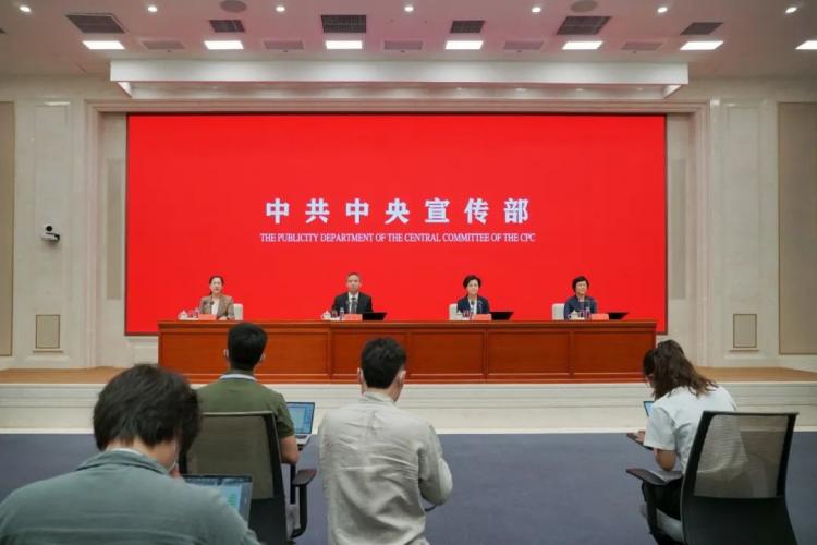工信部：将出台自动驾驶标准并适时开展准入试点